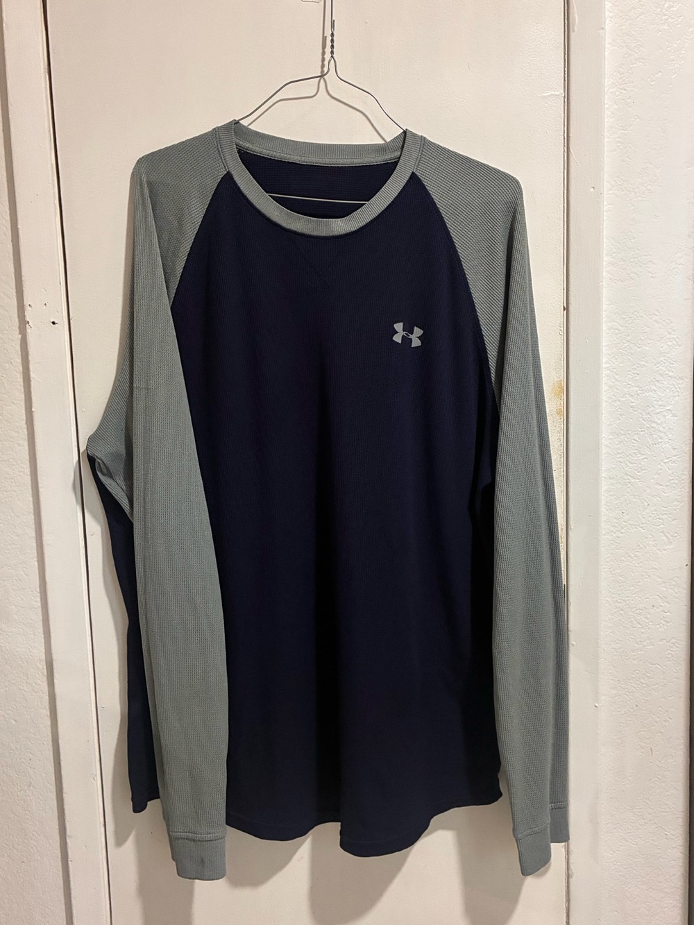 Under Armour Long Sleeve Raglan Crew in Navy and Gray